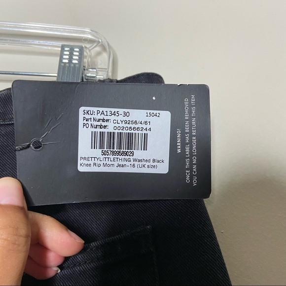 NWT Pretty Little Thing Washed Black Knee Rip Mom Jeans 12 - Picture 6 of 7